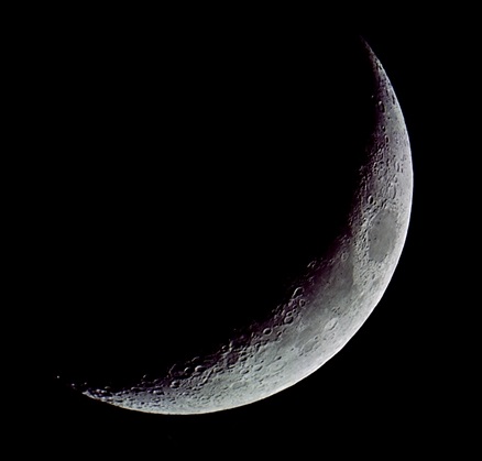 A fine crescent with numerous sites of interest all along the terminator! (Perl 60mm refractor and a Perl Echorius 1.3 Webcam; image stitched from 5 videos; home observatory)