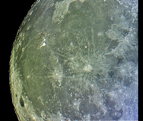 two pictures stitched give that view of Oceanus Procellarum at the time of the Full Moon! (Perl 60mm refractor and a Perl Echorius 1.3 Webcam; picture stacked with RegiStax, stitched and processed into a image editor; home observatory)