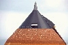 thumbnail to a view of the hail damage on the External Tank (ET) / vue des dommages causs au Rservoir extrieur par la grle