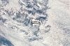 thumbnail to a view of Space Shuttle Endeavour reaching to the ISS on Flight Day 2 / vignette-lien vers une vue de la navette Endeavour s'approchant de l'ISS (jour de vol n2)