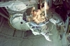 thumbnail to a view of the first session of extravehicular activity (EVA) at the ISS / vignette-lien vers une vue de la 1re sortie dans l'espace de la mission STS-129 de la navette spatiale