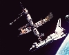 vignette-lien vers une vue de la navette spatiale amricaine amarre  la station russe Mir pendant le programme conjoint russo-amricain qui a exist entre 1994 et 1998 (image faisant partie de notre srie Images de la conqute spatiale)