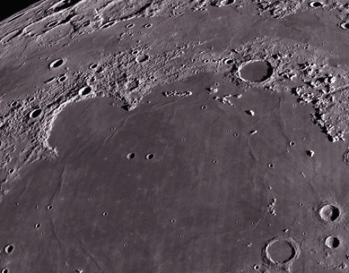 Editor's Choice Fine Picture: A Fine, Global View of the Near Side of The Moon!/ Belle vue globale de la face visible de la Lune