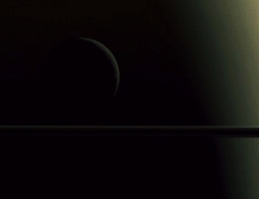 Editor's Choice Fine Picture: Rhea seen on the background of Saturn / Rha sur fond de Saturne
