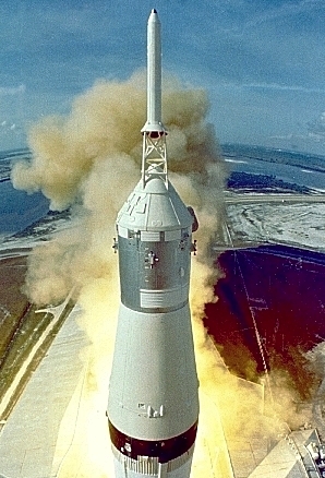 Editor's choice fine picture: The Apollo 11 mission at take-off / La mission Apollo 11 au dcollage