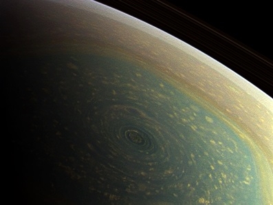 Saturn's North Pole in A Renewed, Spring Light! / Lumire de printemps sur le ple nord de Saturne
